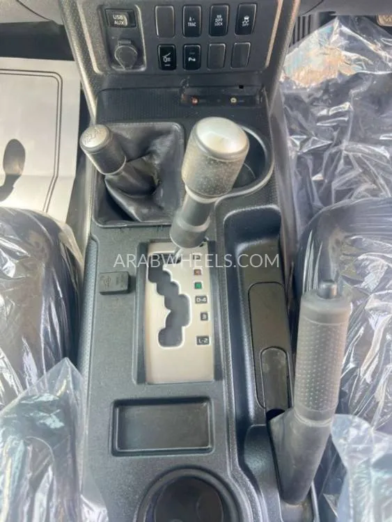 Toyota FJ Cruiser 2012 for Sale in Dubai Image-12