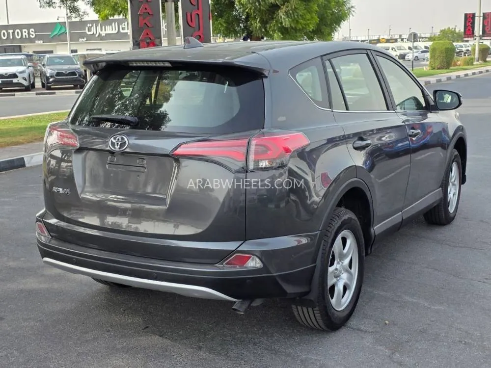 Toyota Rav4 2018 for Sale in Dubai Image-4