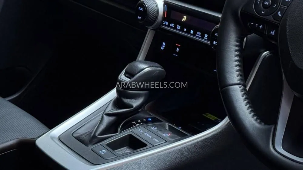 Toyota Rav4 2022 for Sale in Dubai Image-15