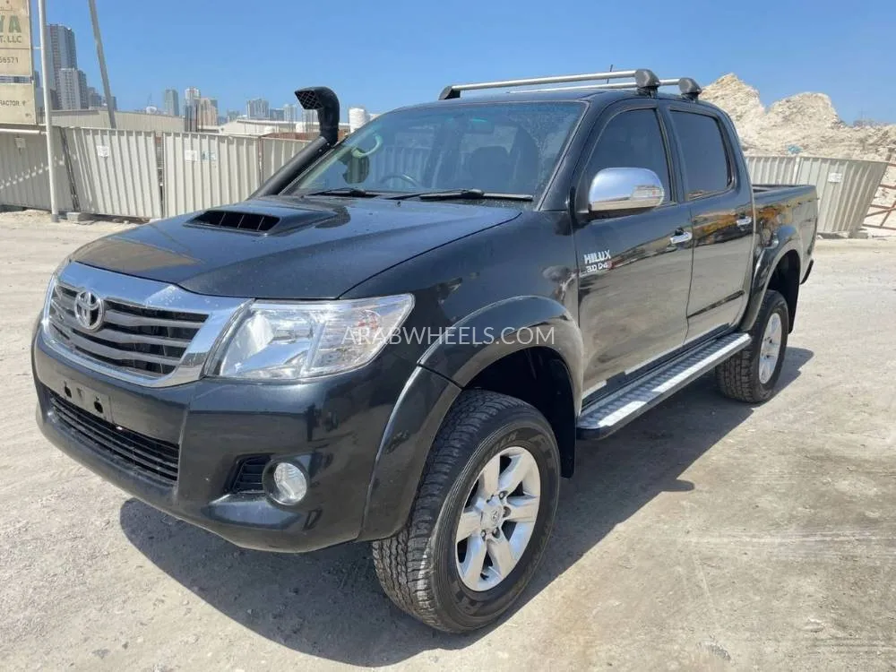 Toyota Hilux 2013 for Sale in Dubai Image-2
