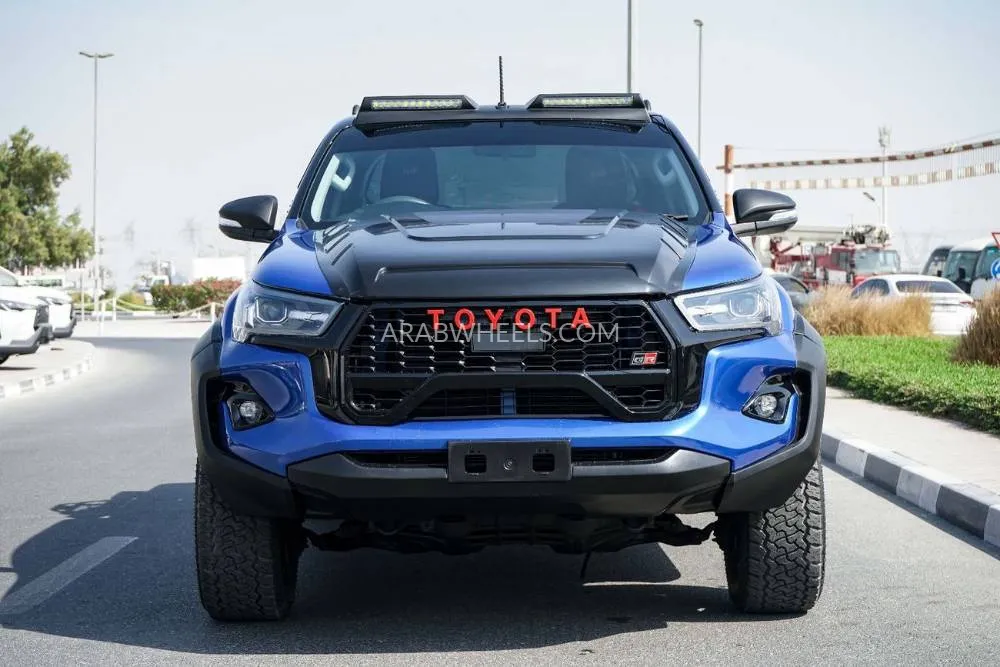 Toyota Hilux 2018 for Sale in Dubai Image-3