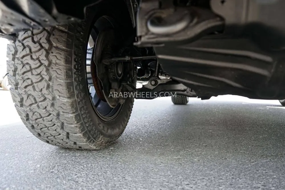 Toyota Hilux 2018 for Sale in Dubai Image-22