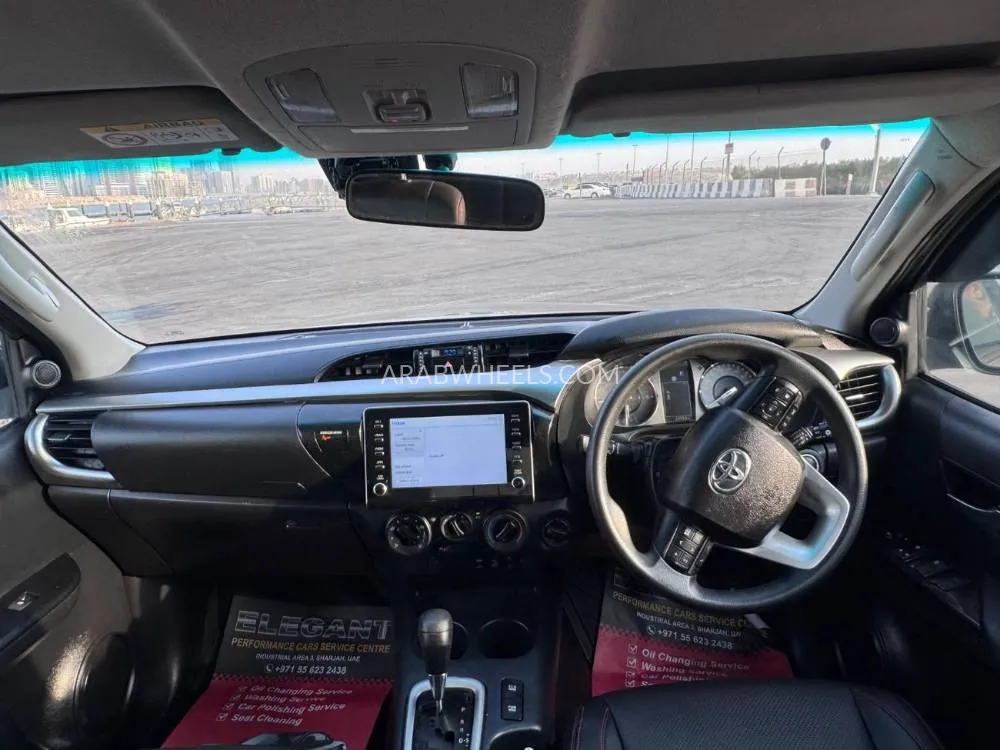 Toyota Hilux 2022 for Sale in Dubai Image-12