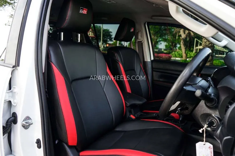 Toyota Hilux 2023 for Sale in Dubai Image-20