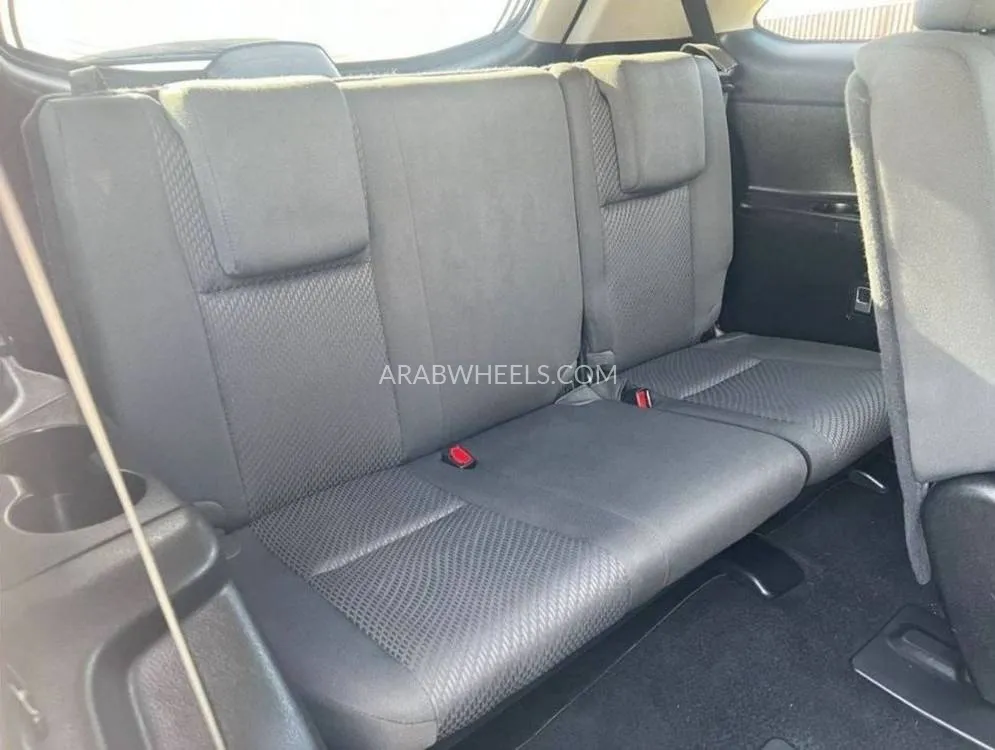 Toyota Kluger 2019 for Sale in Dubai Image-10