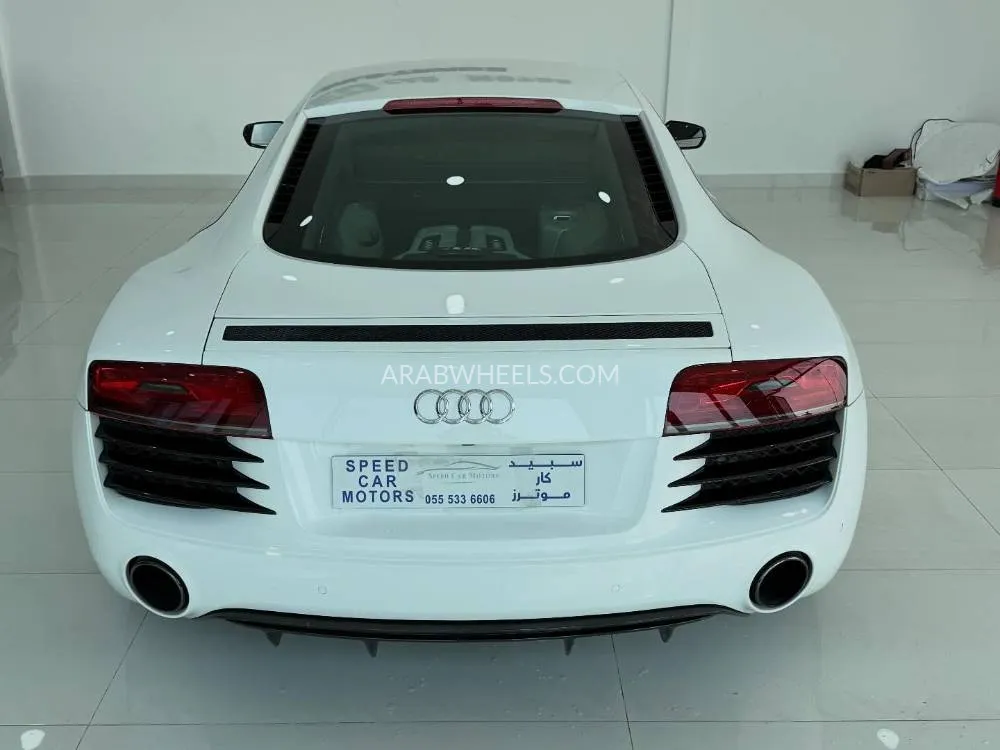 Audi R8 2014 for Sale in Abu Dhabi Image-12