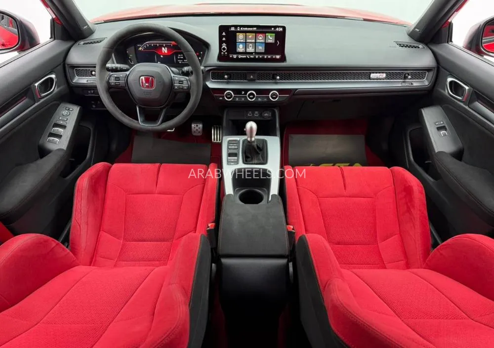 Honda Civic 2023 for Sale in Dubai Image-10