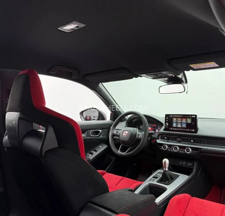 Honda Civic 2023 for Sale in Dubai Image-11