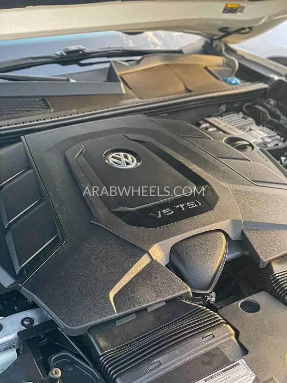 Volkswagen Touareg 2018 for Sale in Abu Dhabi Image-8