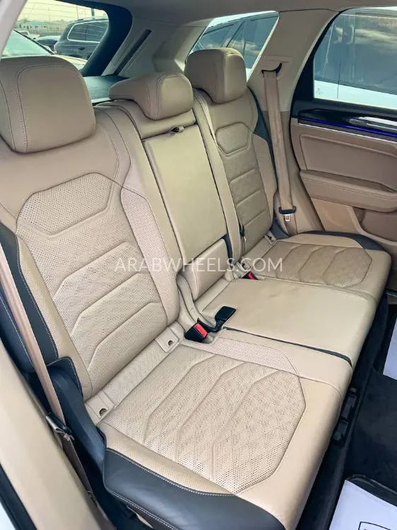 Volkswagen Touareg 2018 for Sale in Abu Dhabi Image-15
