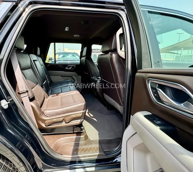 GMC Yukon 2023 for Sale in Sharjah Image-19