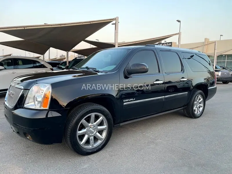 GMC Yukon XL 2012 for Sale in Sharjah Image-4