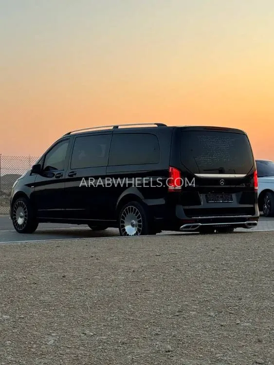 Mercedes Benz V Class 2018 for Sale in Abu Dhabi Image-15