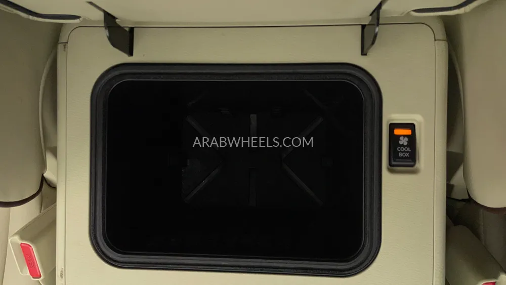 Nissan Patrol 2018 for Sale in Dubai Image-55