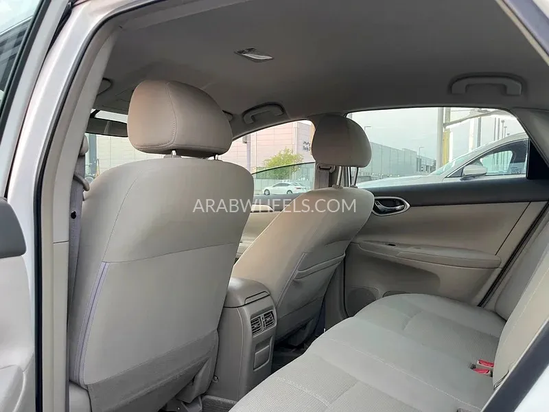 Nissan Sentra 2018 for Sale in Sharjah Image-10