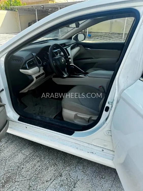 Toyota Camry 2019 for Sale in Dubai Image-10