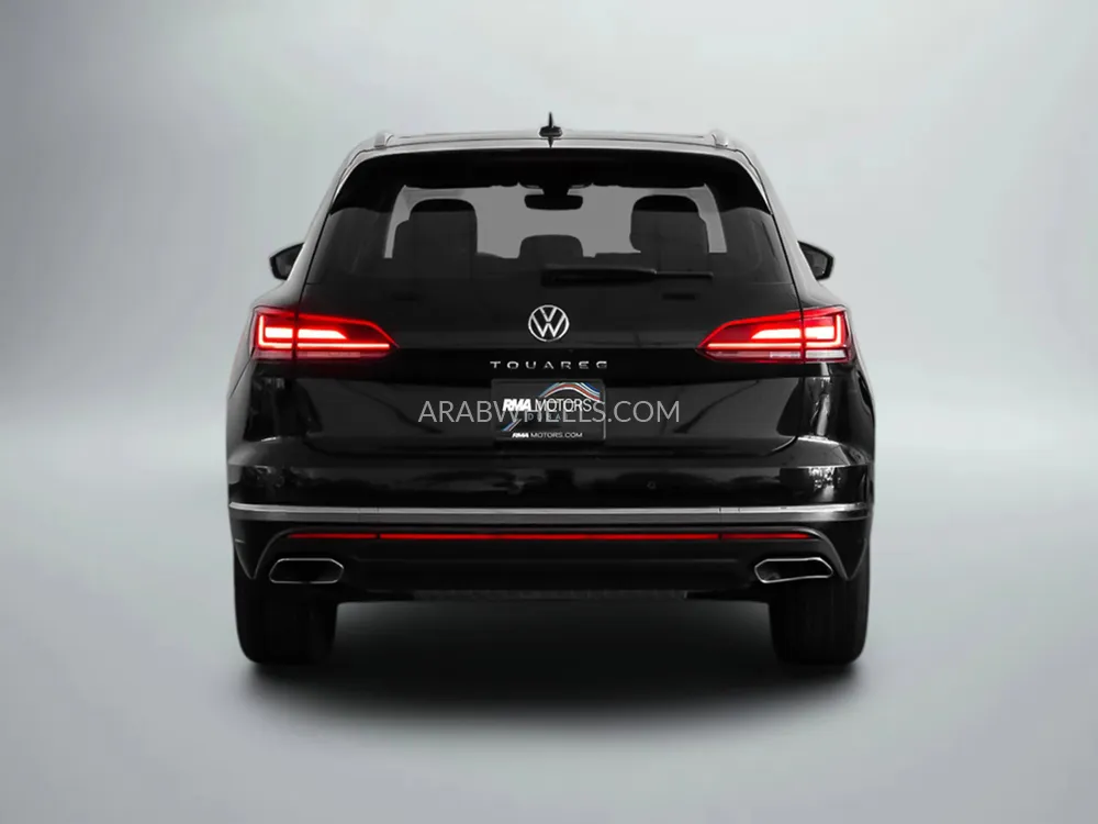 Volkswagen Touareg 2022 for Sale in Dubai Image-4