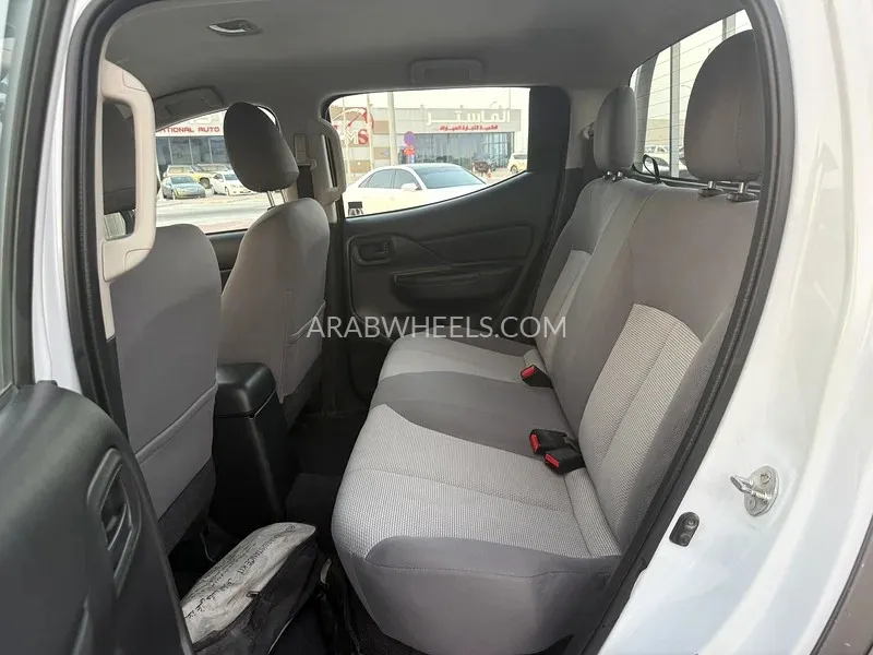 ميتسوبيشي L200 2020 for Sale in أبو ظبي Image-9