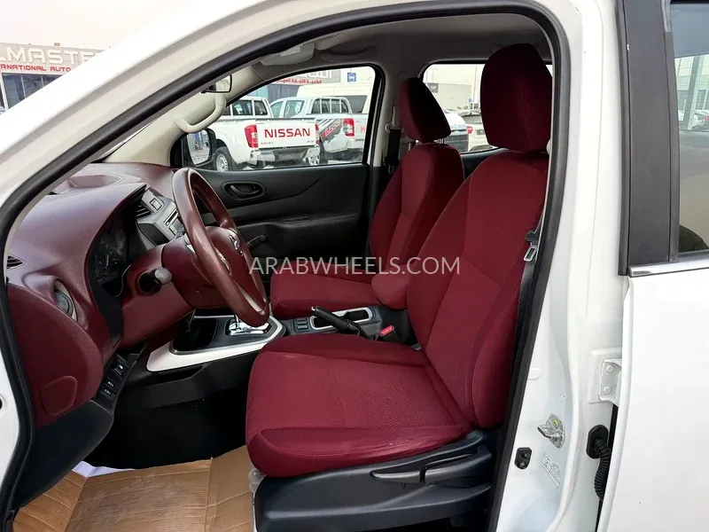 Nissan Navara 2022 for Sale in Abu Dhabi Image-8