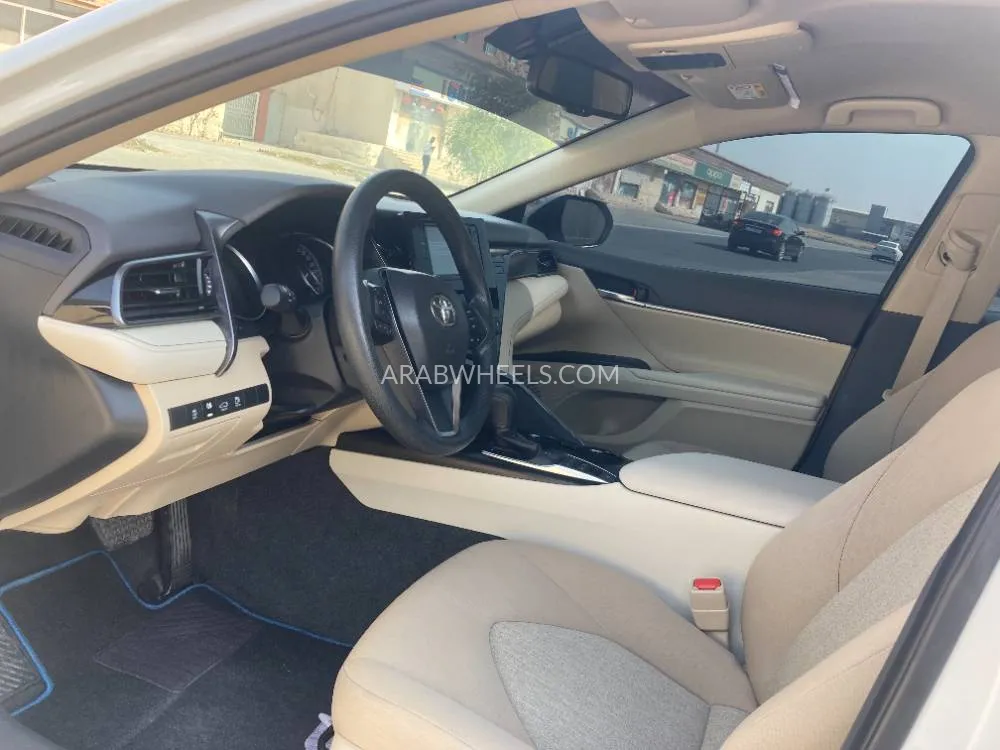 Toyota Camry 2021 for Sale in Dubai Image-5