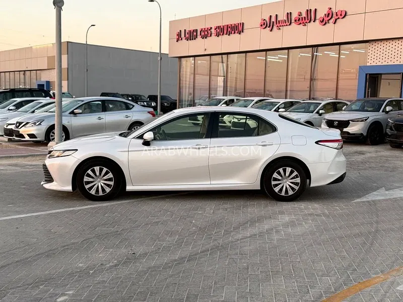Toyota Camry 2019 for Sale in Abu Dhabi Image-3