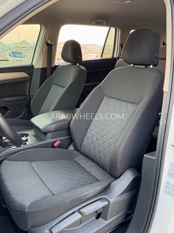 Volkswagen Touareg 2019 for Sale in Abu Dhabi Image-16