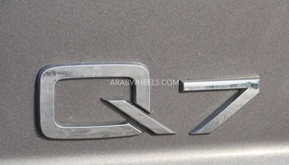 أودي Q7 2017 for Sale in الشارقة Image-7