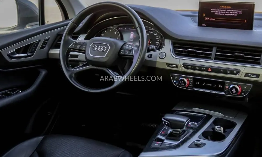 أودي Q7 2017 for Sale in الشارقة Image-15