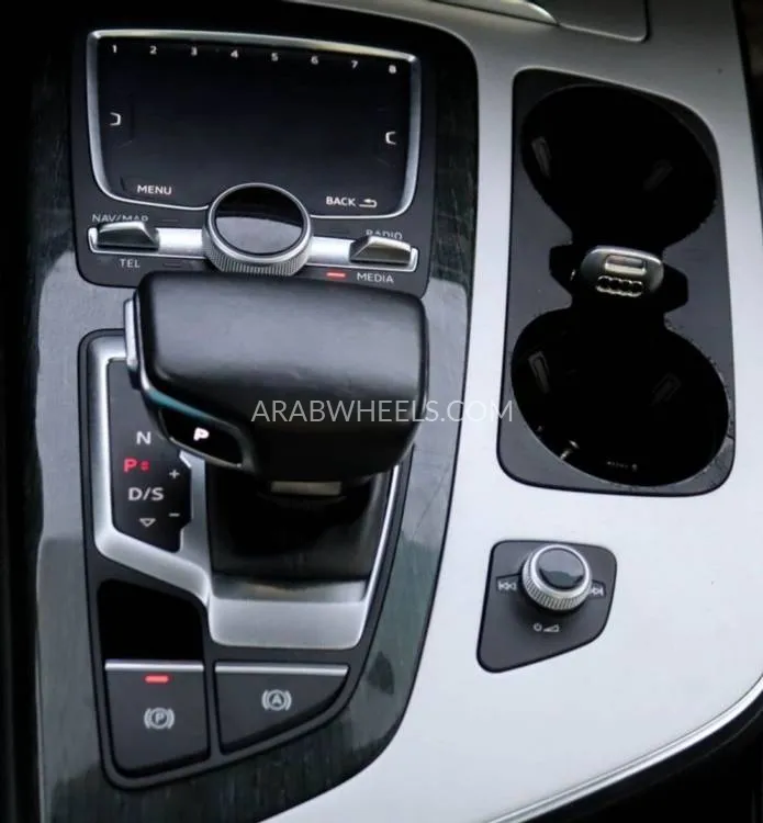 أودي Q7 2017 for Sale in الشارقة Image-24