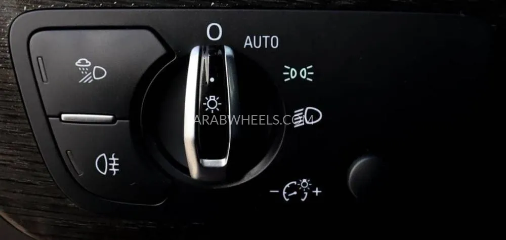 أودي Q7 2017 for Sale in الشارقة Image-26