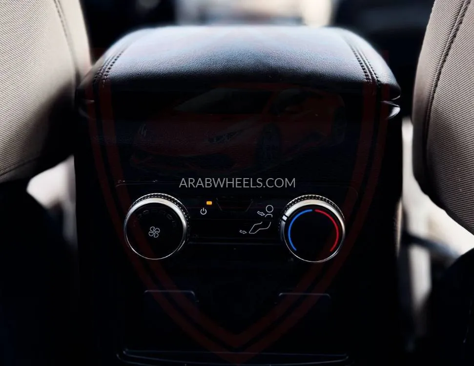 Ford Explorer 2023 for Sale in Sharjah Image-11