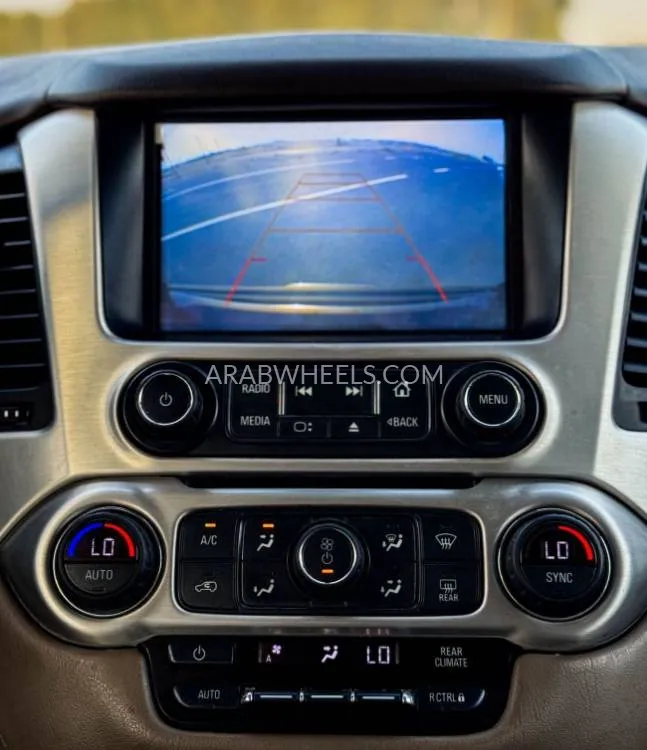 GMC Yukon XL 2020 for Sale in Sharjah Image-16