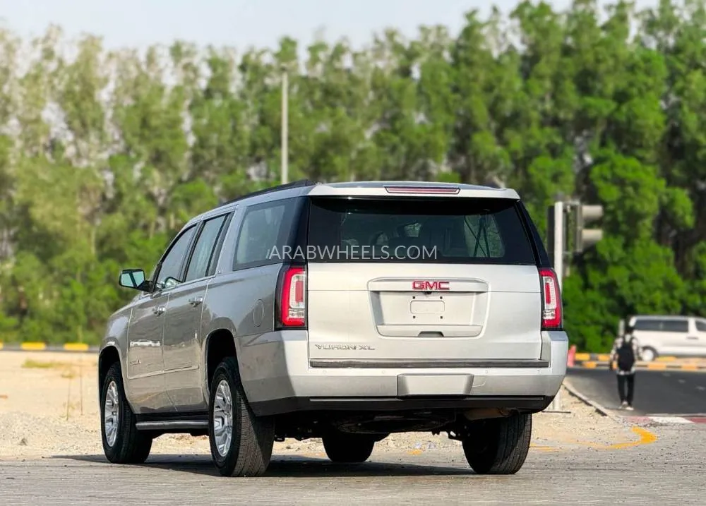 GMC Yukon XL 2020 for Sale in Sharjah Image-4