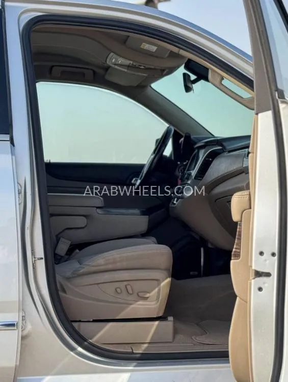 GMC Yukon XL 2020 for Sale in Sharjah Image-11