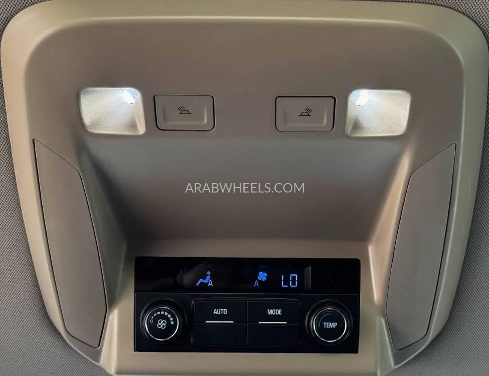 GMC Yukon XL 2020 for Sale in Sharjah Image-13