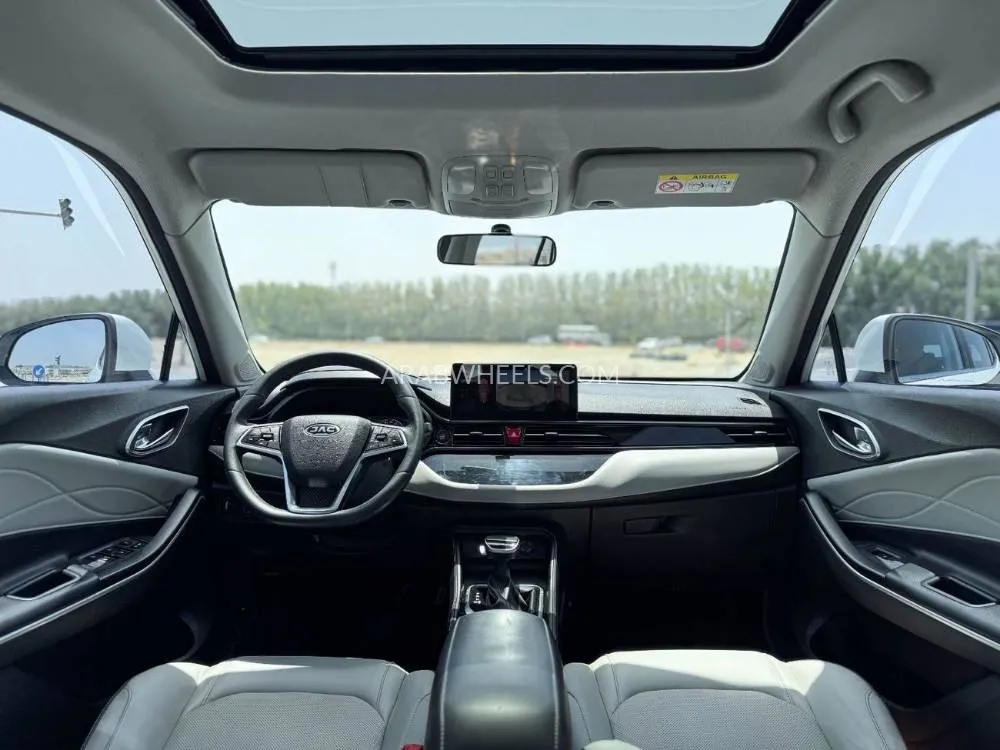 JAC JS4 2023 for Sale in Sharjah Image-12