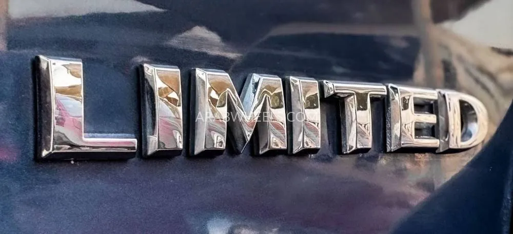 Jeep Cherokee 2021 for Sale in Sharjah Image-7