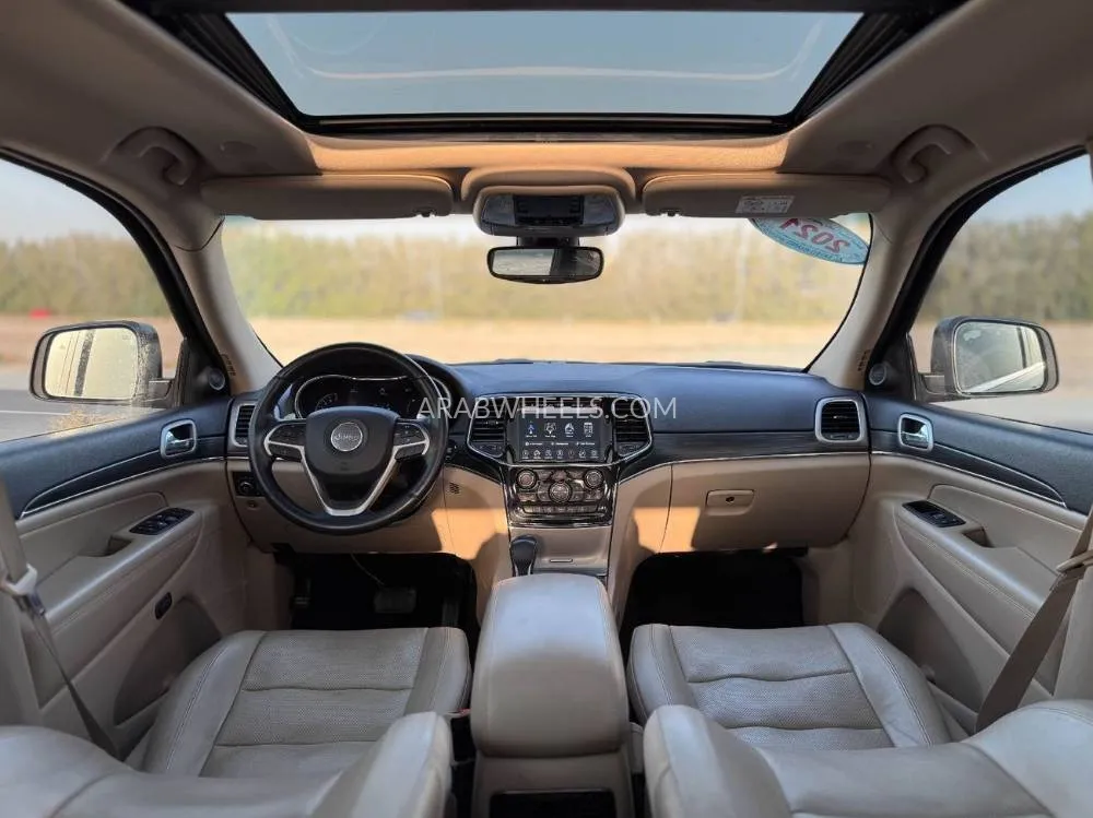 Jeep Cherokee 2021 for Sale in Sharjah Image-12