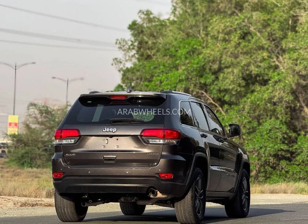 جيب شيروكي 2021 for Sale in الشارقة Image-6