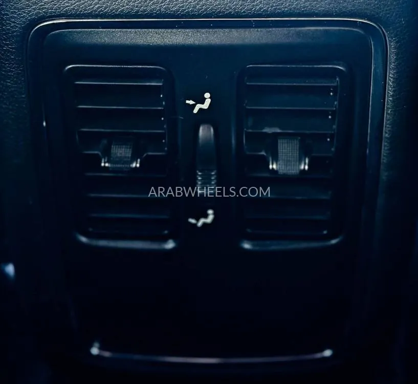 جيب شيروكي 2021 for Sale in الشارقة Image-11