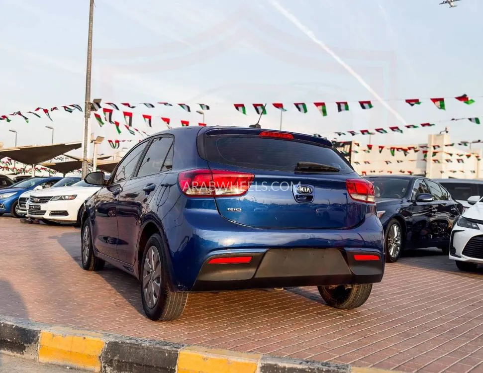 Kia Rio 2020 for Sale in Sharjah Image-3