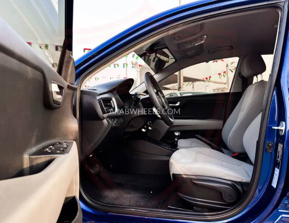 Kia Rio 2020 for Sale in Sharjah Image-7