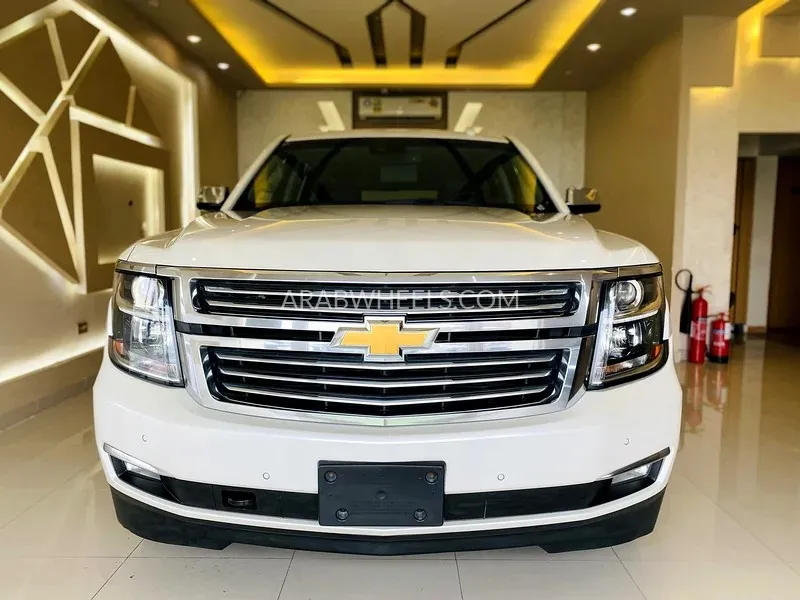 Chevrolet Suburban 2018 for Sale in Sharjah Image-5