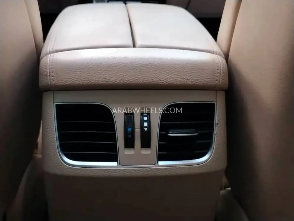 Genesis G80 2015 for Sale in Dubai Image-14