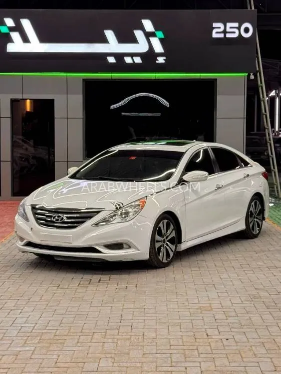 Hyundai Sonata 2014 for Sale in Ajman Image-4