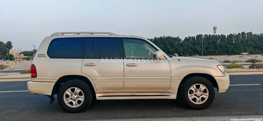 Lexus LX 2004 for Sale in Sharjah Image-9