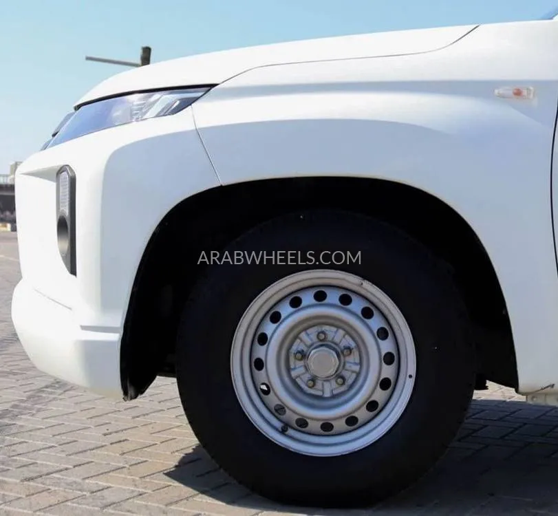 Mitsubishi L200 2021 for Sale in Sharjah Image-18