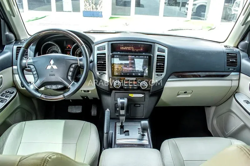 Mitsubishi Pajero 2020 for Sale in Sharjah Image-12