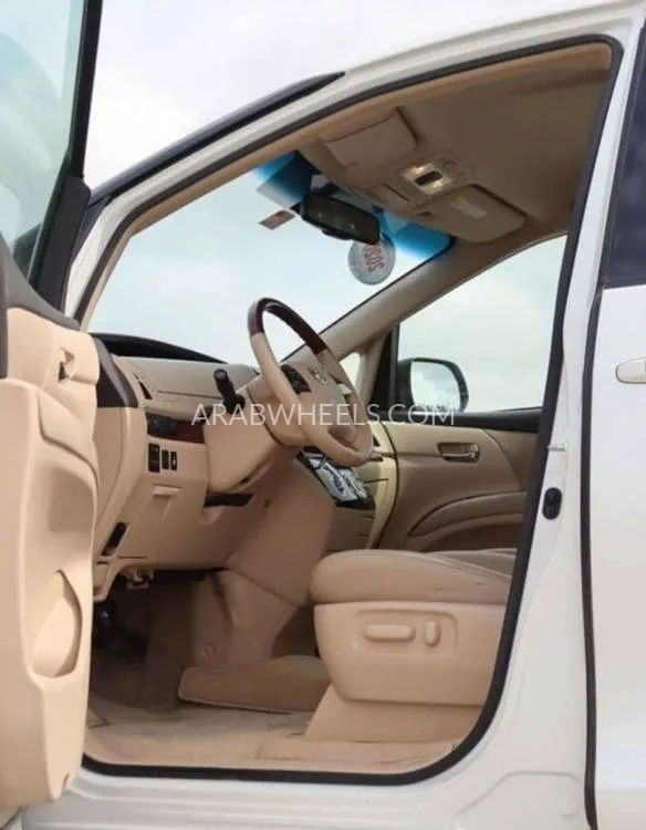 Toyota Previa 2020 for Sale in Sharjah Image-8