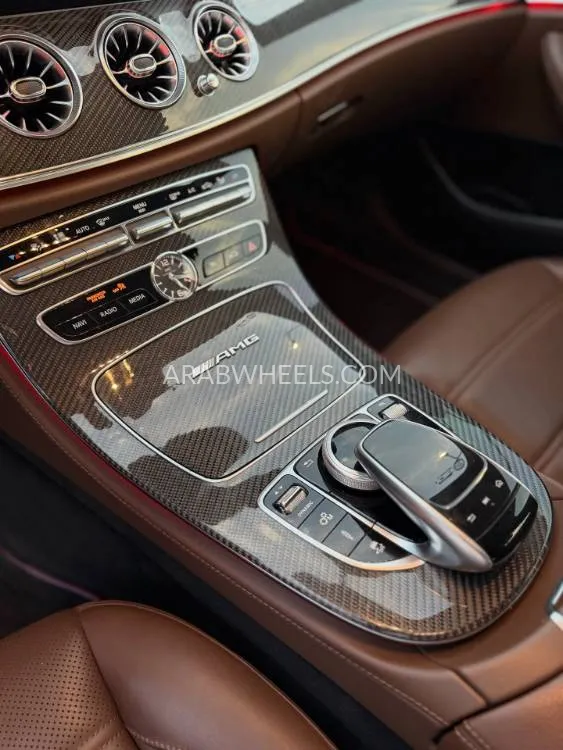 مرسيدس بنز كلاس E 2018 for Sale in الشارقة Image-7